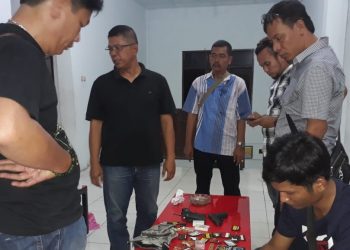 Tak Kuat Lihat Senjata Suaminya Devi Melapor, Polisi Temukan Senjata dan Kondom
