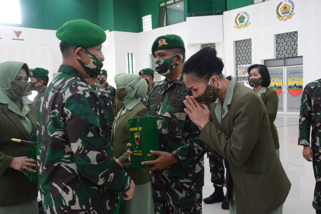 Pangdam I/BB Pimpin Sertijab Danrem 022/PT, Danrem 023/KS, Danrindam I/BB, Danbrigif 7/RR dan Danpomdam I/BB