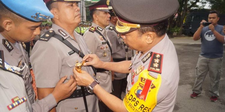 Kapolres Batubara Pimpin Sertijab Kasat Lantas, Sabhara dan Kabag Ops Kapolres Batubara Pimpin Sertijab Kasat Lantas, Sabhara dan Kabag Ops