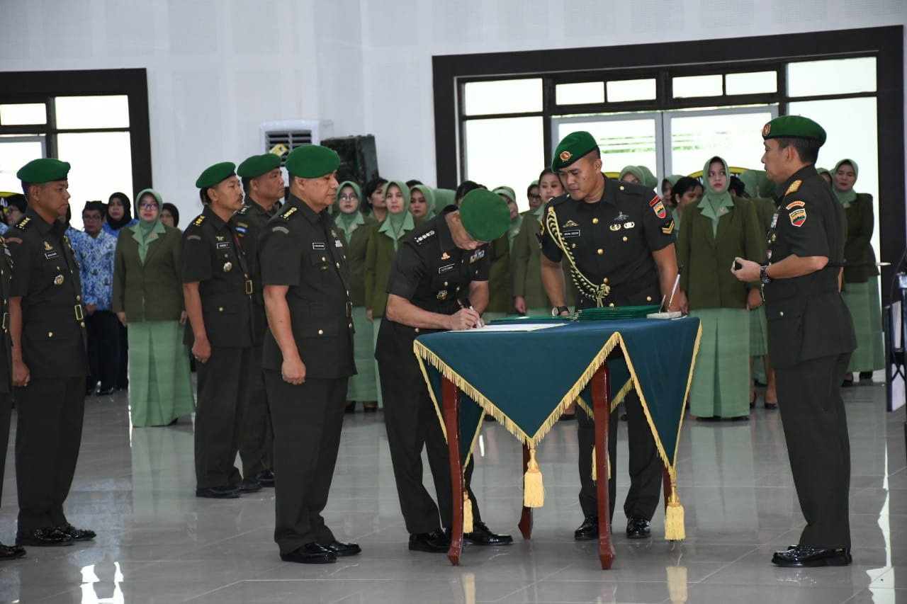 Hari ini Sertijab 10 Pamen Kodam I Bukit Barisan Hari ini Sertijab 10 Pamen Kodam I Bukit Barisan