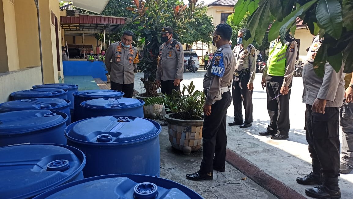 Kapolrestabes Medan Kombes Pol Riko Sunarko Sidak ke Polsek Medan Helvetia