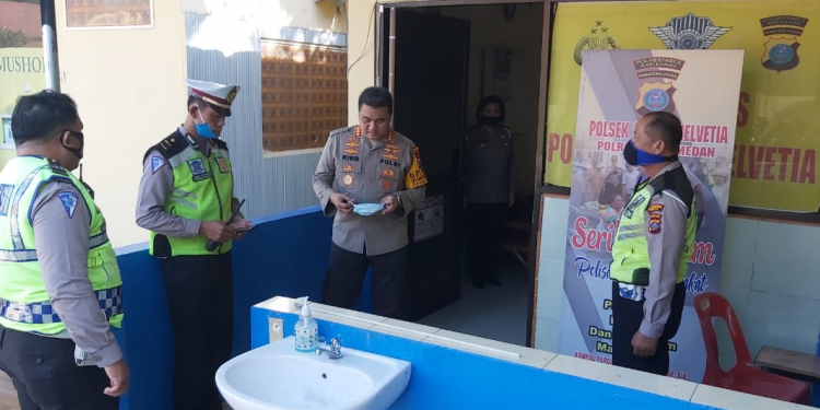 Kapolrestabes Medan Kombes Pol Riko Sunarko Sidak ke Polsek Medan Helvetia