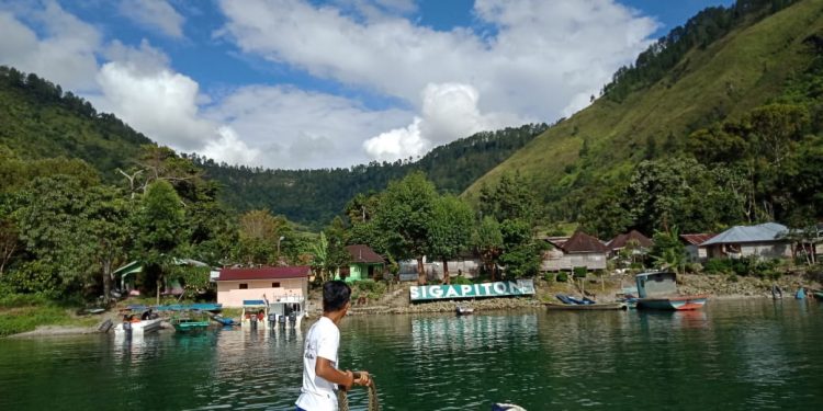 Senyum Anak Danau Toba di Sigapiton, Generasi Indonesia Masa Depan