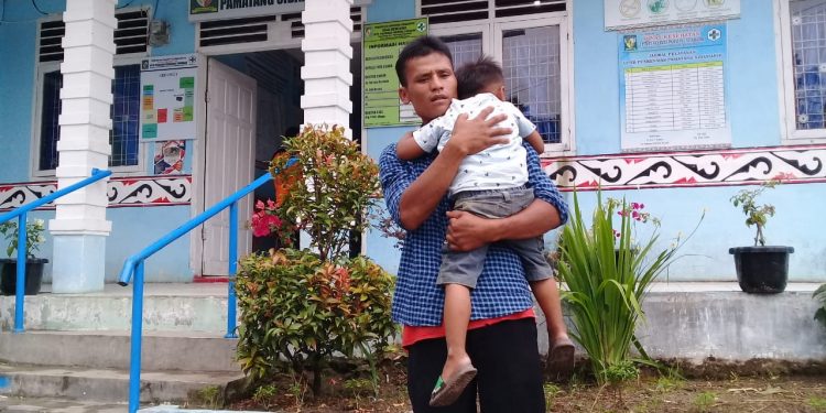 Bentrok Masyarakat Adat Sihaporas VS Pekerja Toba Pulp Lestari, Balita Kena Pukul