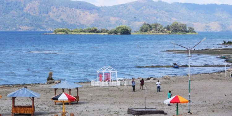 Pantai Batu Hoda Menambah Destinasi Wisata Danau Toba Pantai Batu Hoda Menambah Destinasi Wisata Danau Toba