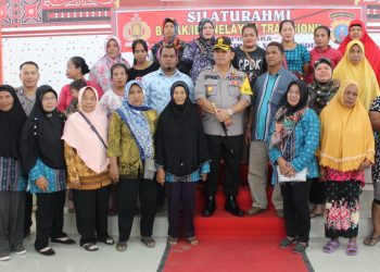 Polres Pelabuhan Belawan Silaturahmi dengan Masyarakat Nelayan Tradisional