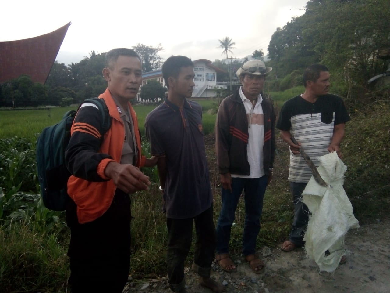 Makan tak Dikasih Lauk, Joni Rumahorbo Tebas Bapak dan Ibunya di Samosir Makan tak Dikasih Lauk, Joni Rumahorbo Tebas Bapak dan Ibunya di Samosir