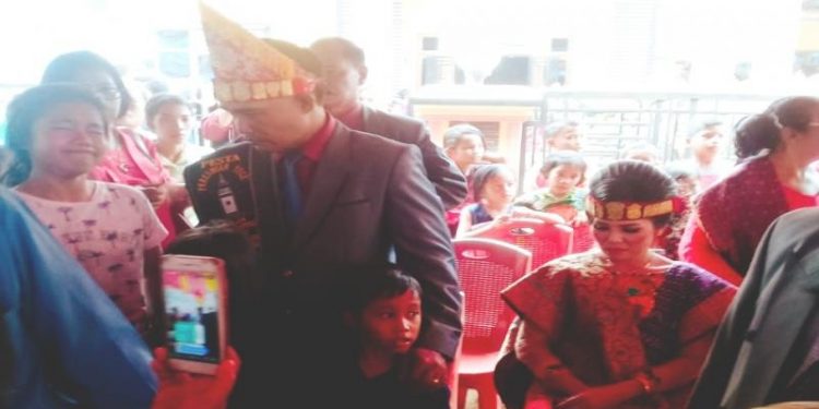 Siska Lusiana Sirait Bawa Tiga Anak Hadiri Pesta Pernikahan Suaminya, Perlakuan Ini yang Ia Terima...