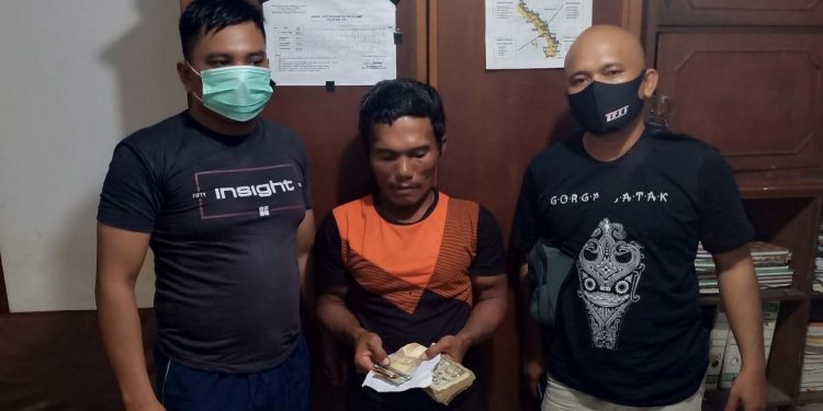 Piter Sitinjak Ditangkap Main Judi Togel, Barang Bukti Rp29 Ribu Piter Sitinjak Ditangkap Main Judi Togel, Barang Bukti Rp29 Ribu