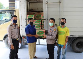 Polres Sergai Terima 2000 Liter Minyak Goreng dari Palmanco Inti Sawit