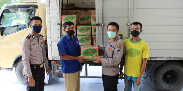 Polres Sergai Terima 2000 Liter Minyak Goreng dari Palmanco Inti Sawit Polres Sergai Terima 2000 Liter Minyak Goreng dari Palmanco Inti Sawit