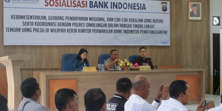 Waspadai Peredaran Uang Palsu, Polres dan Bank Indonesia Sosialisasi di Simalungun Waspadai Peredaran Uang Palsu, Polres dan Bank Indonesia Sosialisasi di Simalungun