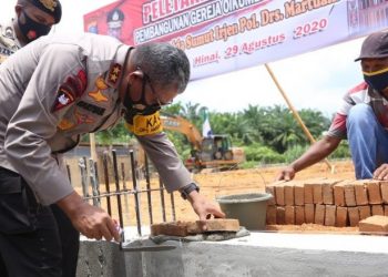Irjen Pol Martuani Sormin Letakkan Batu Pertama Pembangunan Gereja Oikumene SPN Hinai