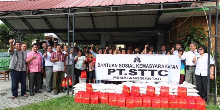PT. STTC Bagikan Paket Natal, Tuna Netra : Doakan Pimpinan Tetap Sehat dan Diberkati Tuhan