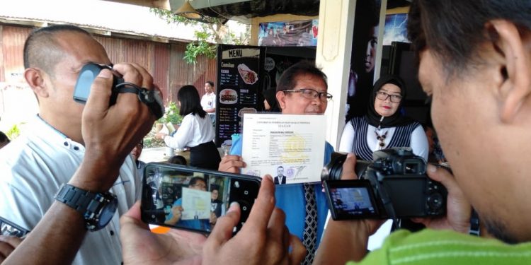 Sumut Watch Merilis Dugaan Ijazah Palsu Direktur Teknik PDAM Tirtauli Sumut Watch Merilis Dugaan Ijazah Palsu Direktur Teknik PDAM Tirtauli
