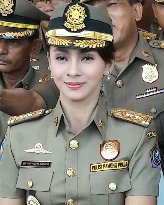 Sepak Terjang Bupati Sri Wahyumi, Istri Hakim Tinggi Armindo Pardede yang Ditangkap KPK Sepak Terjang Bupati Sri Wahyumi, Istri Hakim Tinggi Armindo Pardede yang Ditangkap KPK