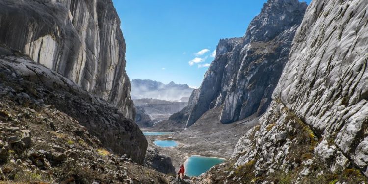 Mengintip Pesona Taman Nasional Lorentz Indonesia di Papua