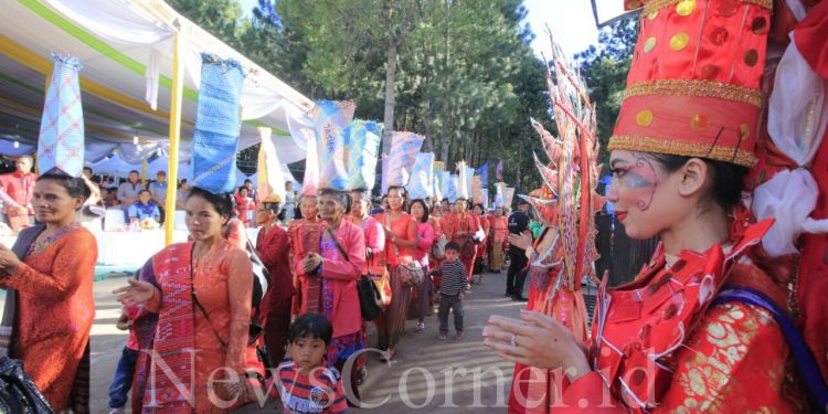 Serba-serbi Festival Danau Toba (FDT) 2017. Ini Foto-foto Menariknya ...