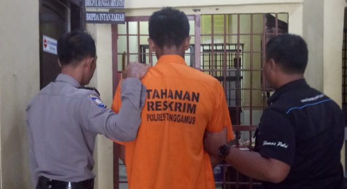 Ingin Lunasi Hutang dan Biaya Persalinan Istri, Pria ini Nekat Curi Handphone Tetangga Ingin Lunasi Hutang dan Biaya Persalinan Istri, Pria ini Nekat Curi Handphone Tetangga
