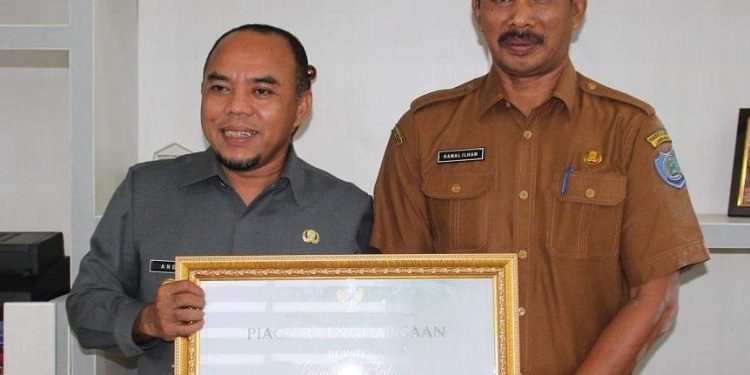 Pemkab Labuhanbatu Terima Nirwasita Tantra Award Pemkab Labuhanbatu Terima Nirwasita Tantra Award