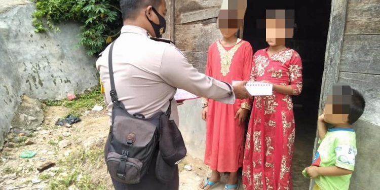 Polres Tapsel Peduli Warga, Memberi Tanpa Merendahkan Polres Tapsel Peduli Warga, Memberi Tanpa Merendahkan