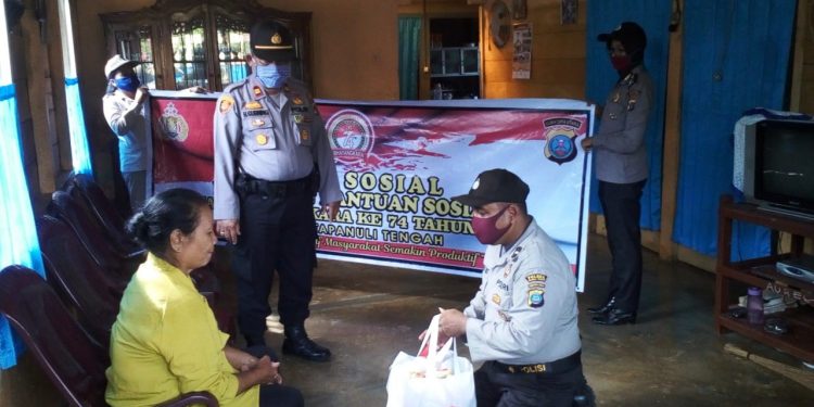 Sambut Hari Bhayangkara, Polres Tapteng Santuni Yatim Piatu dan Warga Terdampak Pandemi Covid-19