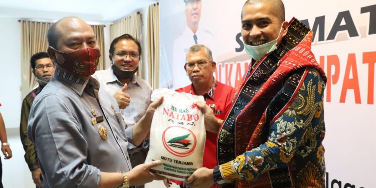 Nikson Nababan Buka Kegiatan Diseminasi dan Promosi Pendaftaran HAKI di Taput