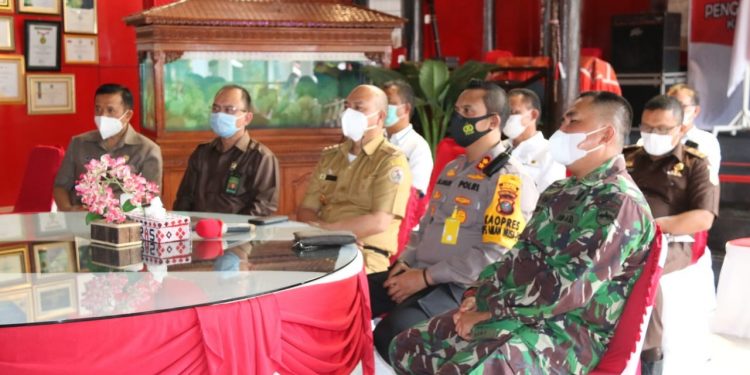 Bupati Taput Ikuti Rapat Koordinasi Kepala Daerah Seluruh Indonesia Bupati Taput Ikuti Rapat Koordinasi Kepala Daerah Seluruh Indonesia