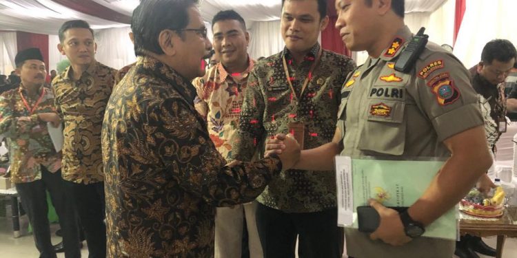 Kapolres Simalungun Terima Sertifikat Tanah Polsek Bosar Maligas dari Menteri Kapolres Simalungun Terima Sertifikat Tanah Polsek Bosar Maligas dari Menteri