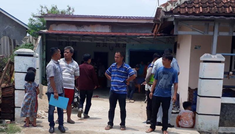 Tragis, Sekeluarga Tewas Ditabrak Truk Saat Selfie di Jalan Lintas Sumatera