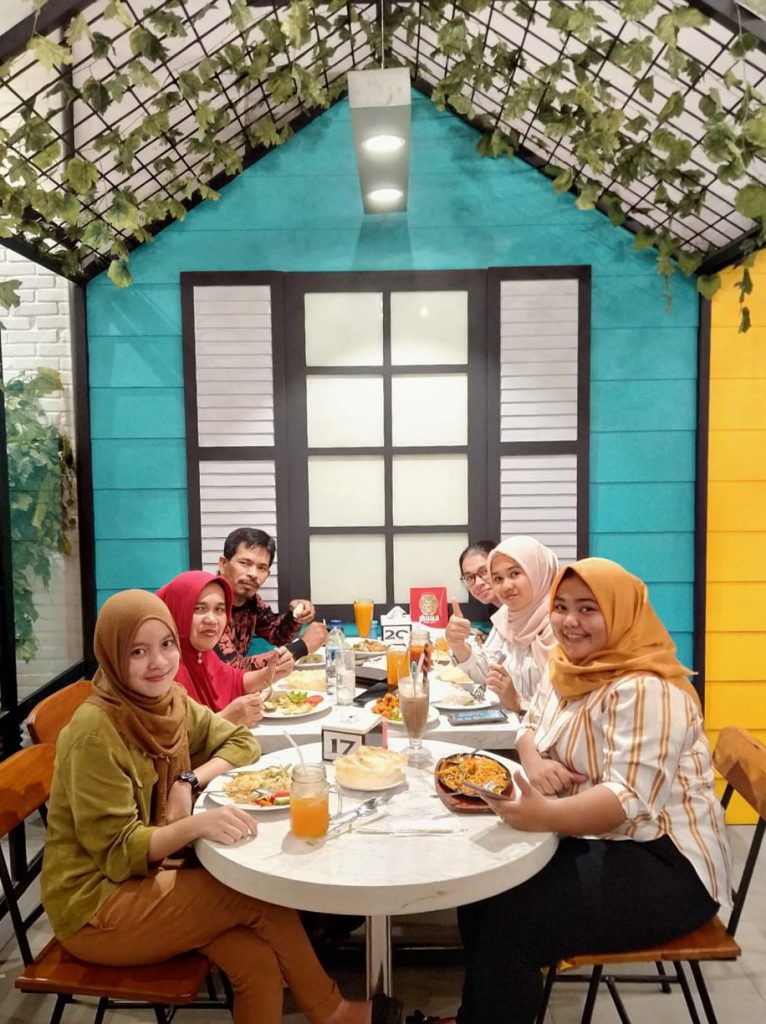 9 Tahun Aplus dan Titanium Jadi Idola Pecinta Kuliner di Siantar