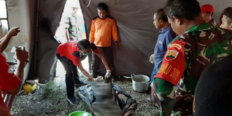 Tiaman Situmorang, Korban Banjir Samosir Ditemukan di Antara Material Banjir