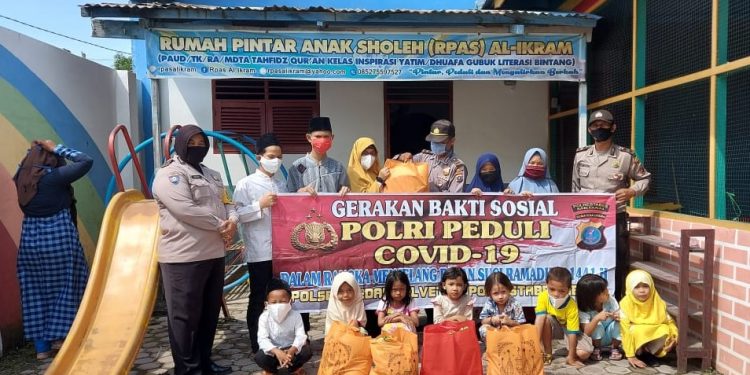 Polsek Medan Helvetia Berikan Bantuan Sembako Kepada Yayasan Perguruan Tahfiz Al Qur'an Polsek Medan Helvetia Berikan Bantuan Sembako Kepada Yayasan Perguruan Tahfiz Al Qur'an