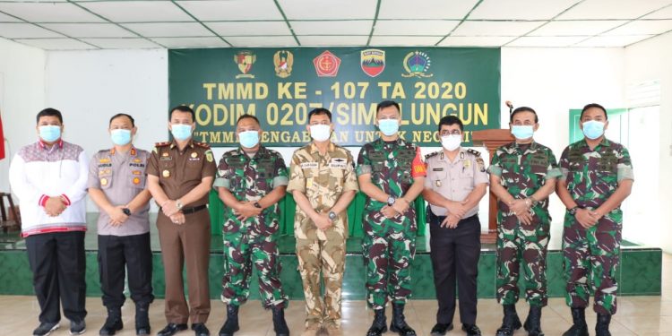 Bupati JR Saragih dan Dandim 0207/Simalungun Tandatangani Berita Acara TMMD Ke-107 di Koramil 08/Siantar Bupati JR Saragih dan Dandim 0207/Simalungun Tandatangani Berita Acara TMMD Ke-107 di Koramil 08/Siantar
