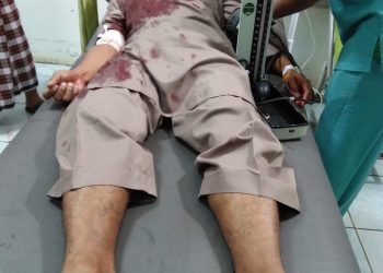 Viral, Aksi Heroik Anggota TNI AD Tertusuk saat Bekuk Pelaku Curanmor di Parkiran Masjid