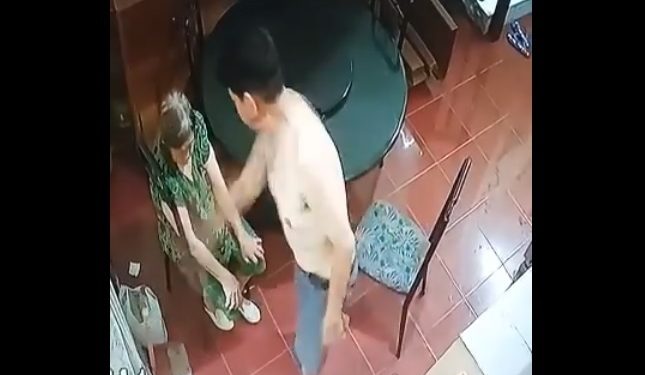 Video Anak Durhaka Tampar Ibu di Siantar Beredar Luas di Facebook