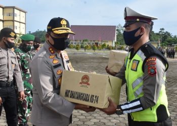 Kapolda Papua Barat, Irjen Pol Tornagogo Sihombing Bhakti Sosial Serentak Hari Bhayangkara Ke-74 di Manokwari