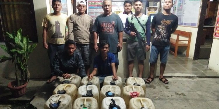 Polsek Lolowau Nisel Tangkap Satu Unit Truk Bawa Tuak Suling Polsek Lolowau Nisel Tangkap Satu Unit Truk Bawa Tuak Suling