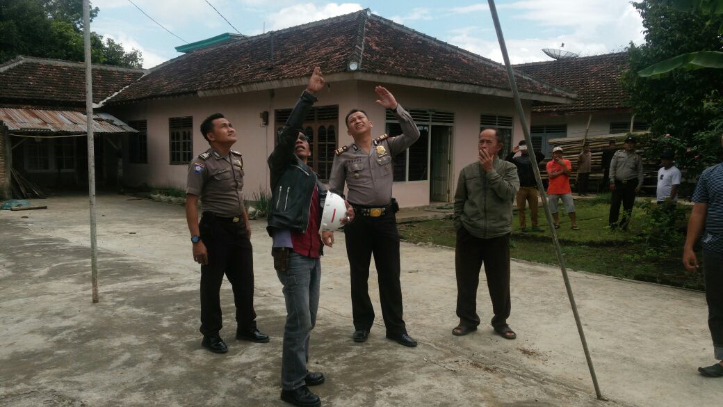 Pasang Teratak Pesta Tetangga, Tujuh Warga Tersengat Listrik