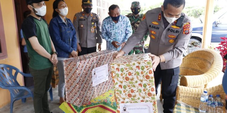 Tunda Pesta Pernikahan, Pasangan Yohannes Situmorang dan Yenny Siahaan Dapat Kado dari Kapolda Sumut Tunda Pesta Pernikahan, Pasangan Yohannes Situmorang dan Yenny Siahaan Dapat Kado dari Kapolda Sumut
