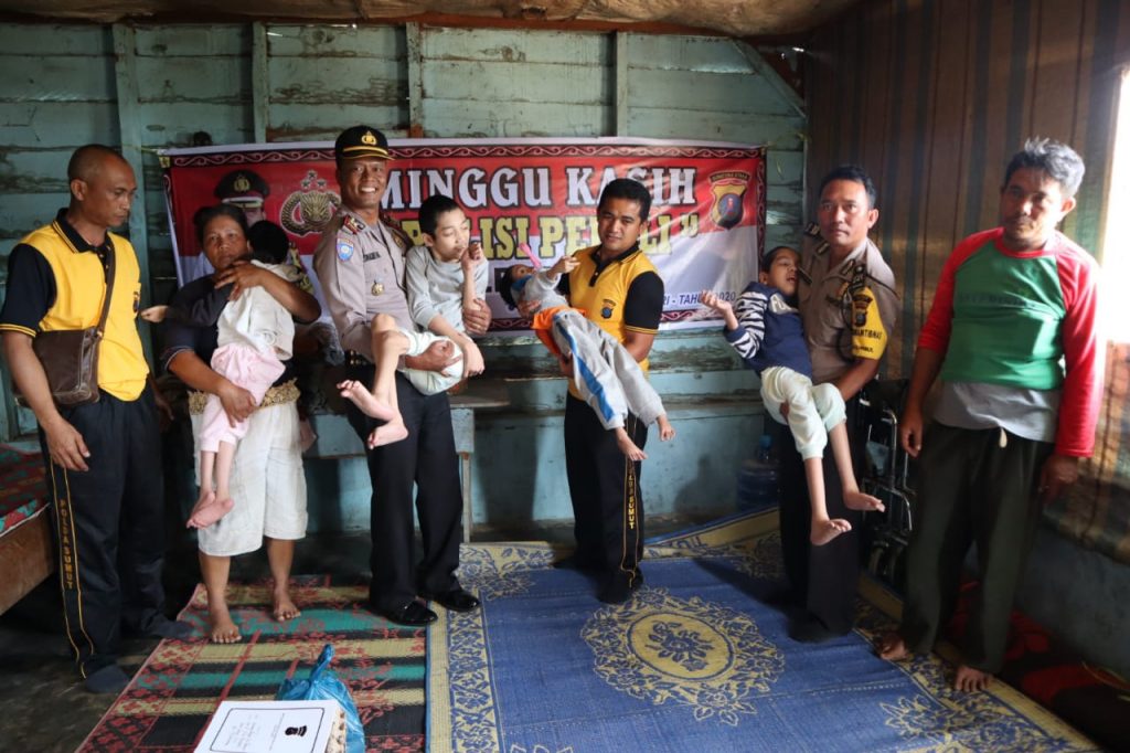 Pasutri Ual Sagala dan Nurlina boru Sitorus Butuh Perhatian untuk Empat Anaknya yang Lumpuh