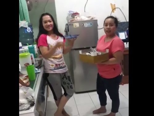 Video Ulang Tahun Veriona Gultom dan Pengakuan Evans Marbun Bikin Netizen Meradang. Disekap dan Dipukul Kepalanya.. Video Ulang Tahun Veriona Gultom dan Pengakuan Evans Marbun Bikin Netizen Meradang. Disekap dan Dipukul Kepalanya..