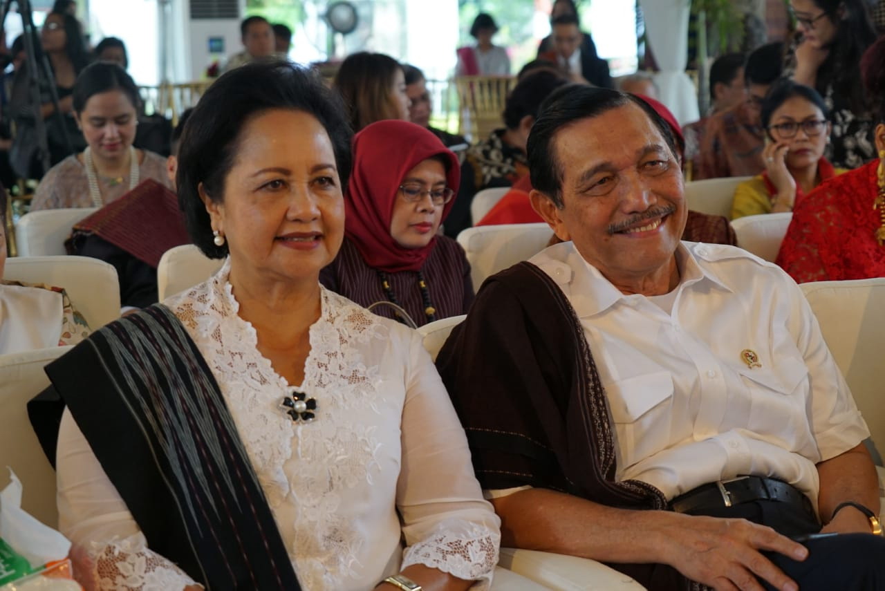 "Ulos, Hangoluan & Tondi" yang Mengiringi Perjalanan Hidup Suku Batak