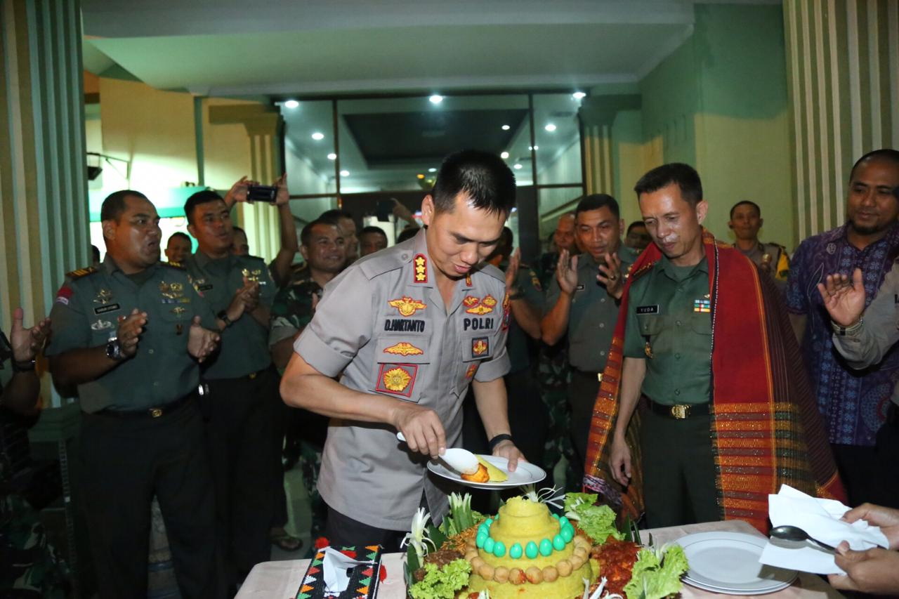 HUT TNI Ke 73, Polrestabes Medan "Serbu" Markas Kodim
