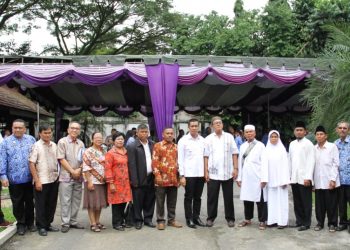 12 Orang Warga Siantar Diberangkatkan ke Jerussalem dan Mekkah