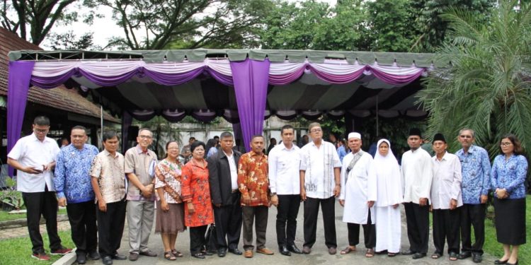 12 Orang Warga Siantar Diberangkatkan ke Jerussalem dan Mekkah