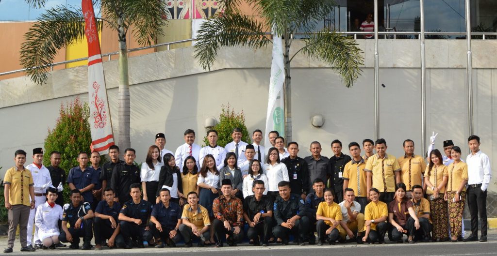 Hotel Horison Pematangsiantar Gelar Upacara HUT Kemerdekaan RI ke-73 Hotel Horison Pematangsiantar Gelar Upacara HUT Kemerdekaan RI ke-73