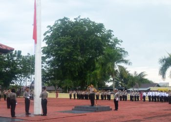 Kapolres Nias AKBP Deni Kurniawan,S.Ik,M.H Pimpin Upacara Perdana di Mapolres