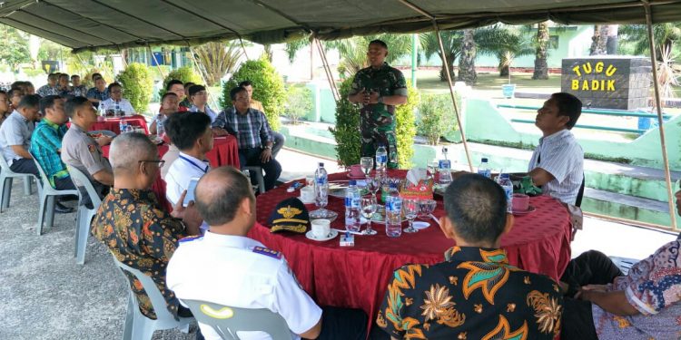 Silaturahmi Keluarga Besar Yonif 122/TS Bersama Uspida Serdang Bedagai Silaturahmi Keluarga Besar Yonif 122/TS Bersama Uspida Serdang Bedagai