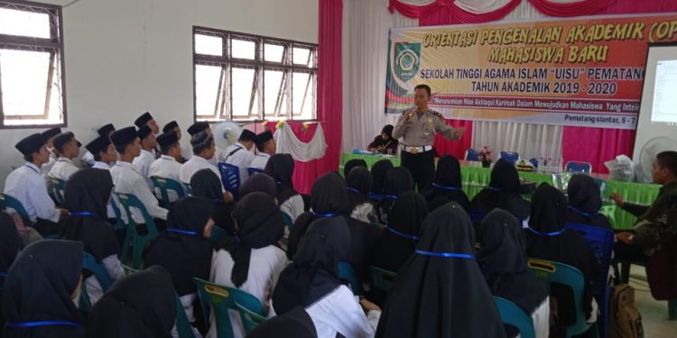 Police Goes To Campus, Sat Lantas Polres Simalungun Ajak Mahasiswa Tertib Berlalu Lintas Police Goes To Campus, Sat Lantas Polres Simalungun Ajak Mahasiswa Tertib Berlalu Lintas